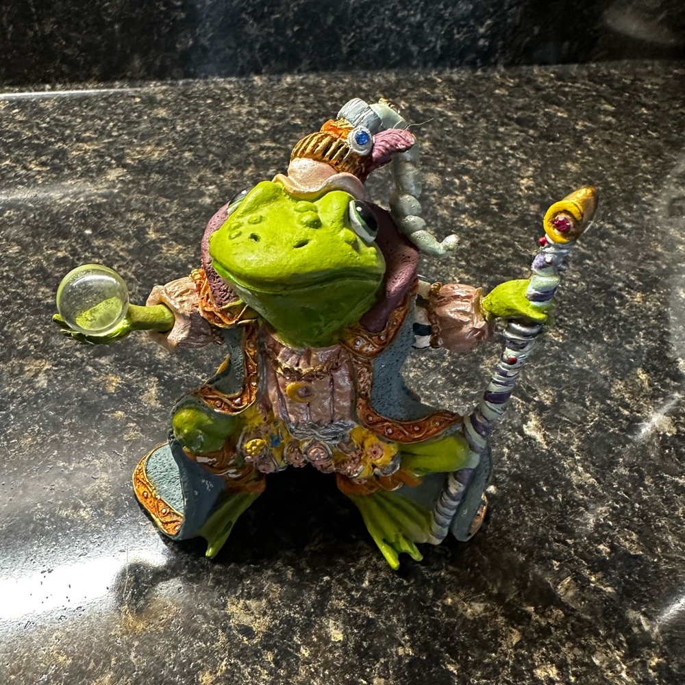 “Wizard of Camelot” figurine, or statue from the Camelot frogs statue collection